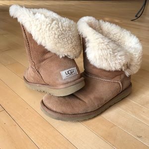Bailey Button Uggs